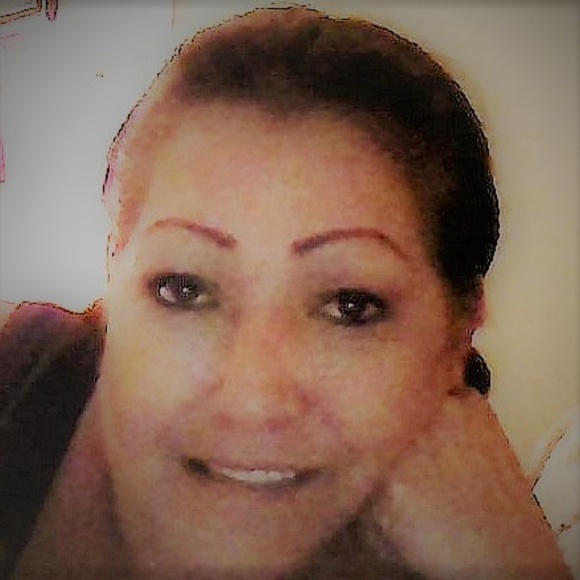 Meet your Posher, Deborah - Picture 4 of 10